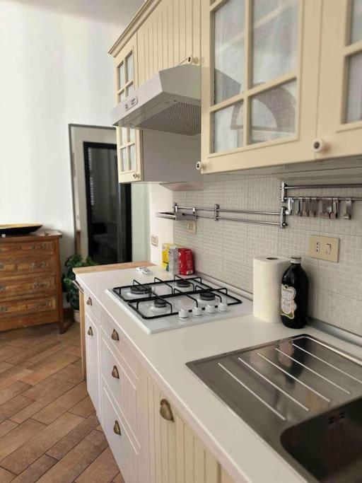 Xenia Apartments - Charming Garden Suite In Porta Venezia Milan Bagian luar foto